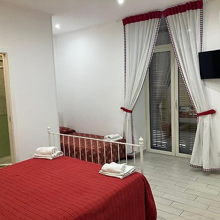 Albergo Oasi Nápoly Kültér fotó