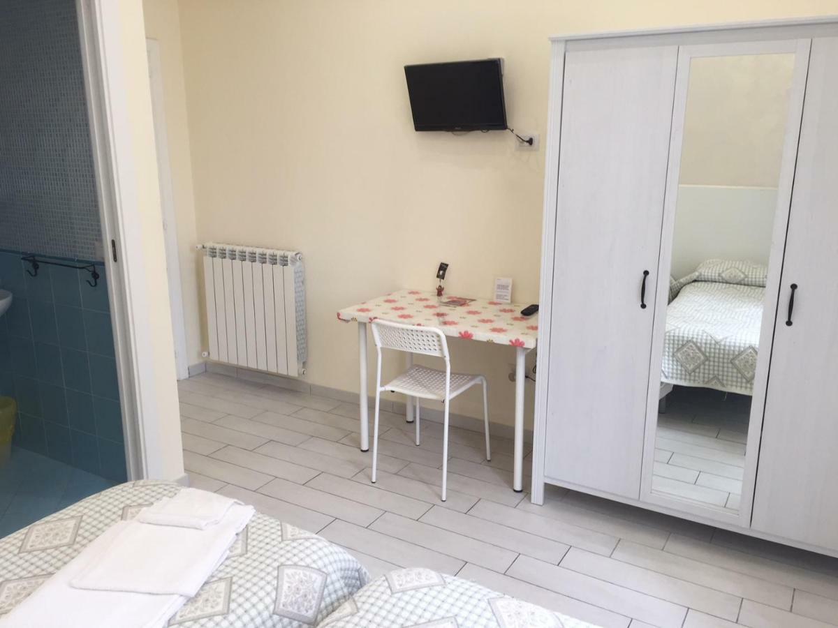 Albergo Oasi Nápoly Kültér fotó