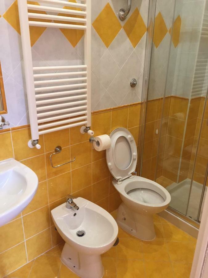 Albergo Oasi Nápoly Kültér fotó