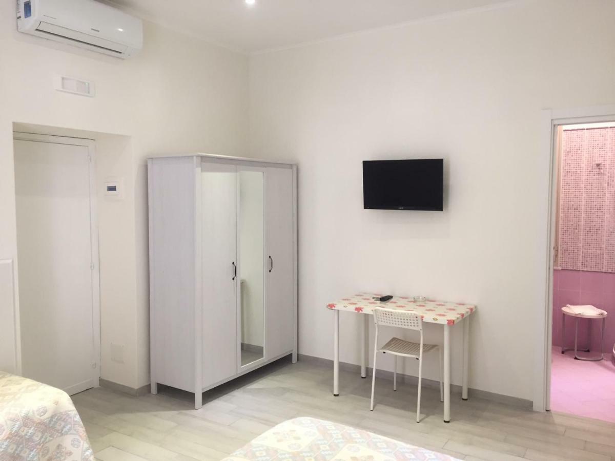 Albergo Oasi Nápoly Kültér fotó