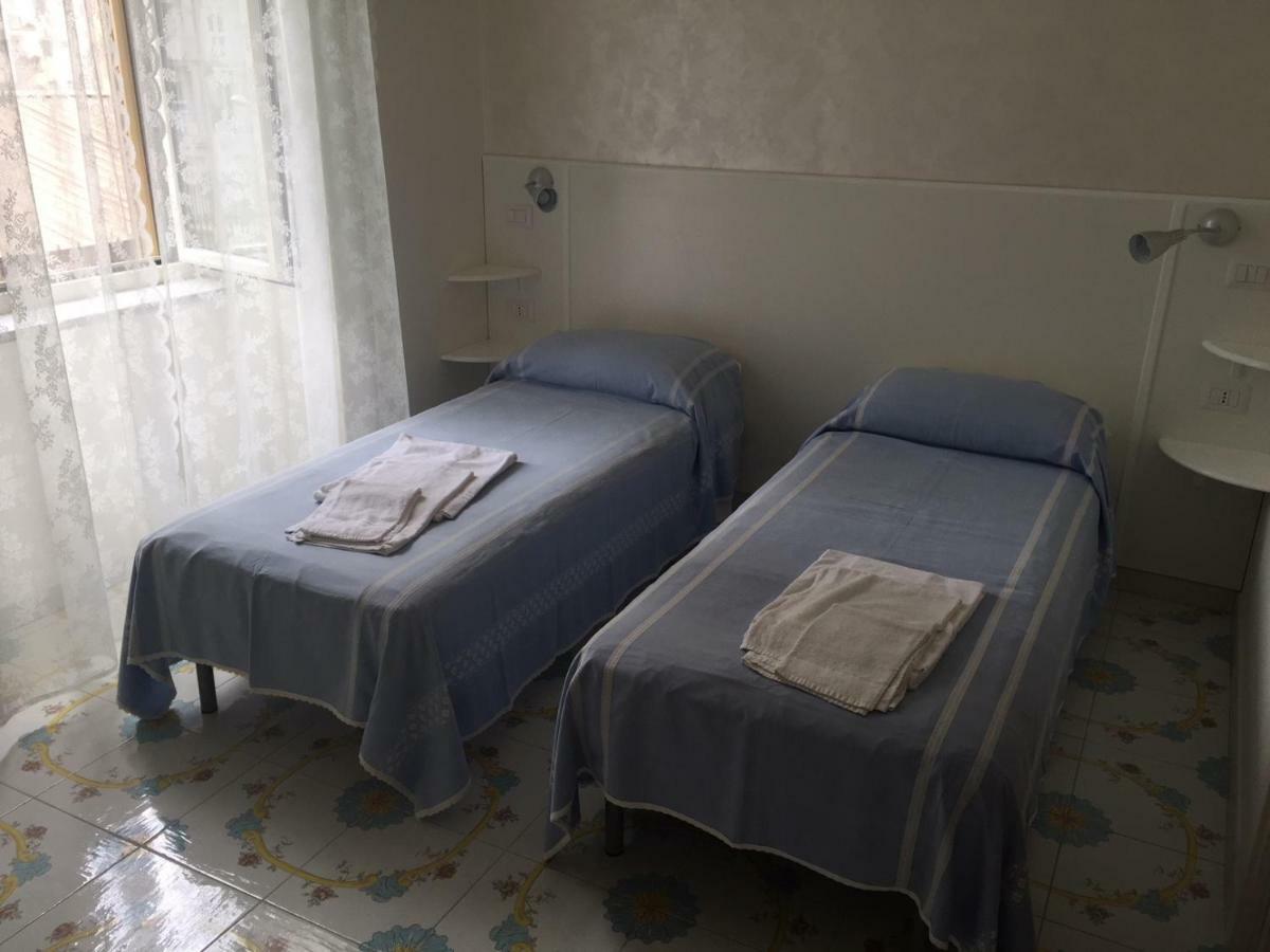 Albergo Oasi Nápoly Kültér fotó